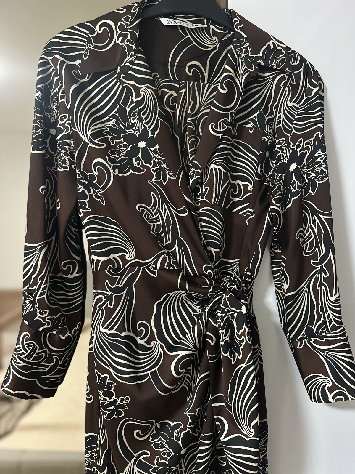 Zara - haljina na preklop