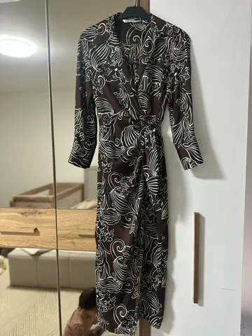 Zara - haljina na preklop