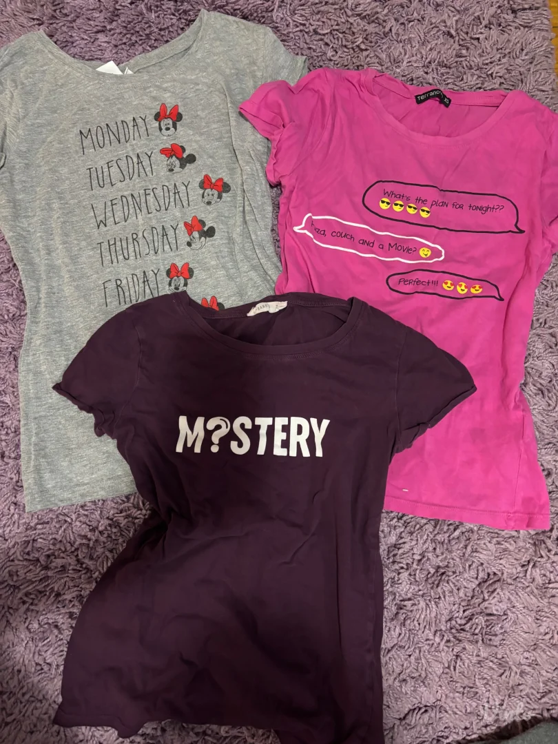 tri majice XS/S po ceni jedne