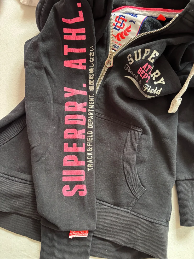 SuperDry- duks