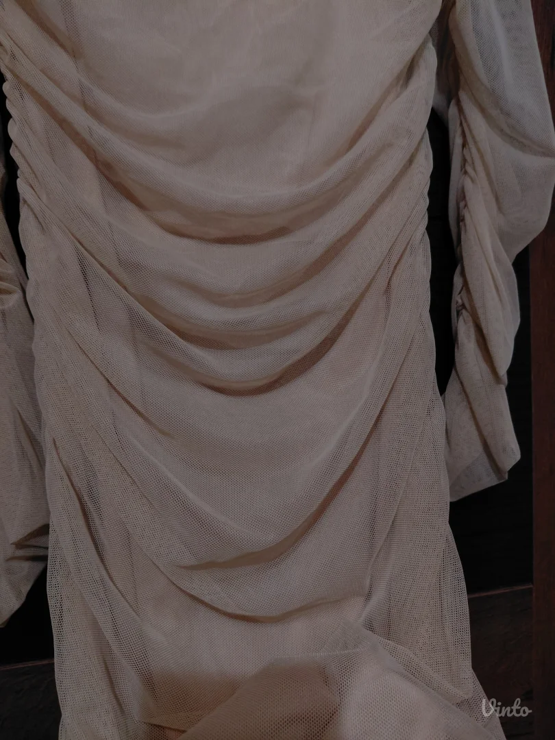 Elegantna bež haljina