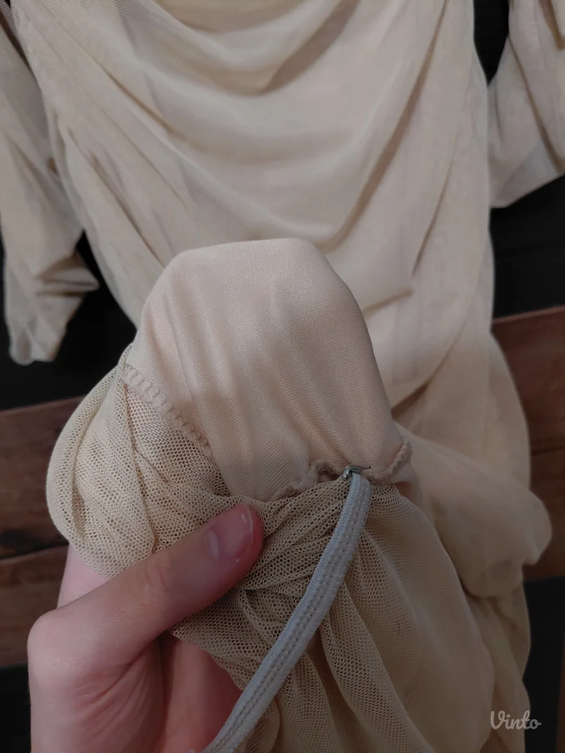 Elegantna bež haljina