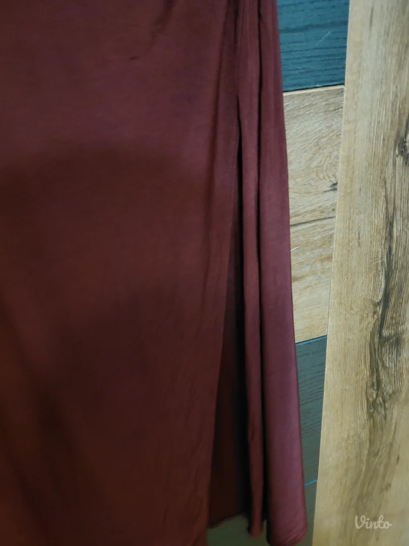 Elegantna bordo haljina