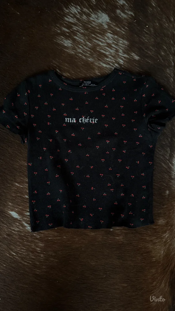 Bershka - Kratka Majica na višnje S