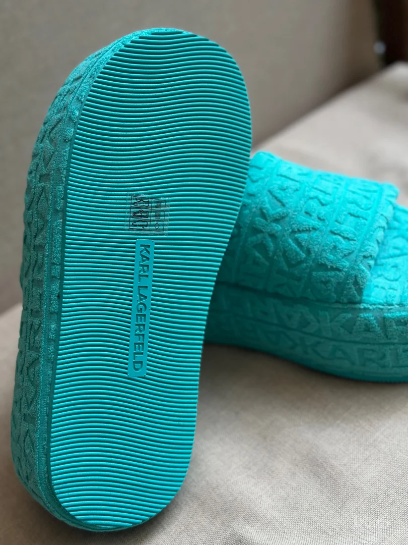 Karl Lagerfeld Veranda Triple Trim Slide