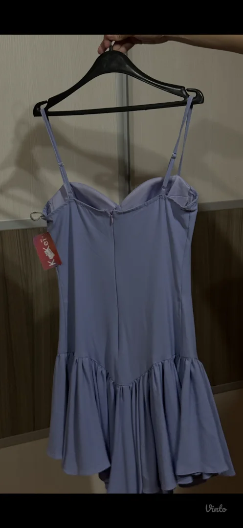 Kratka haljina sa etiketom