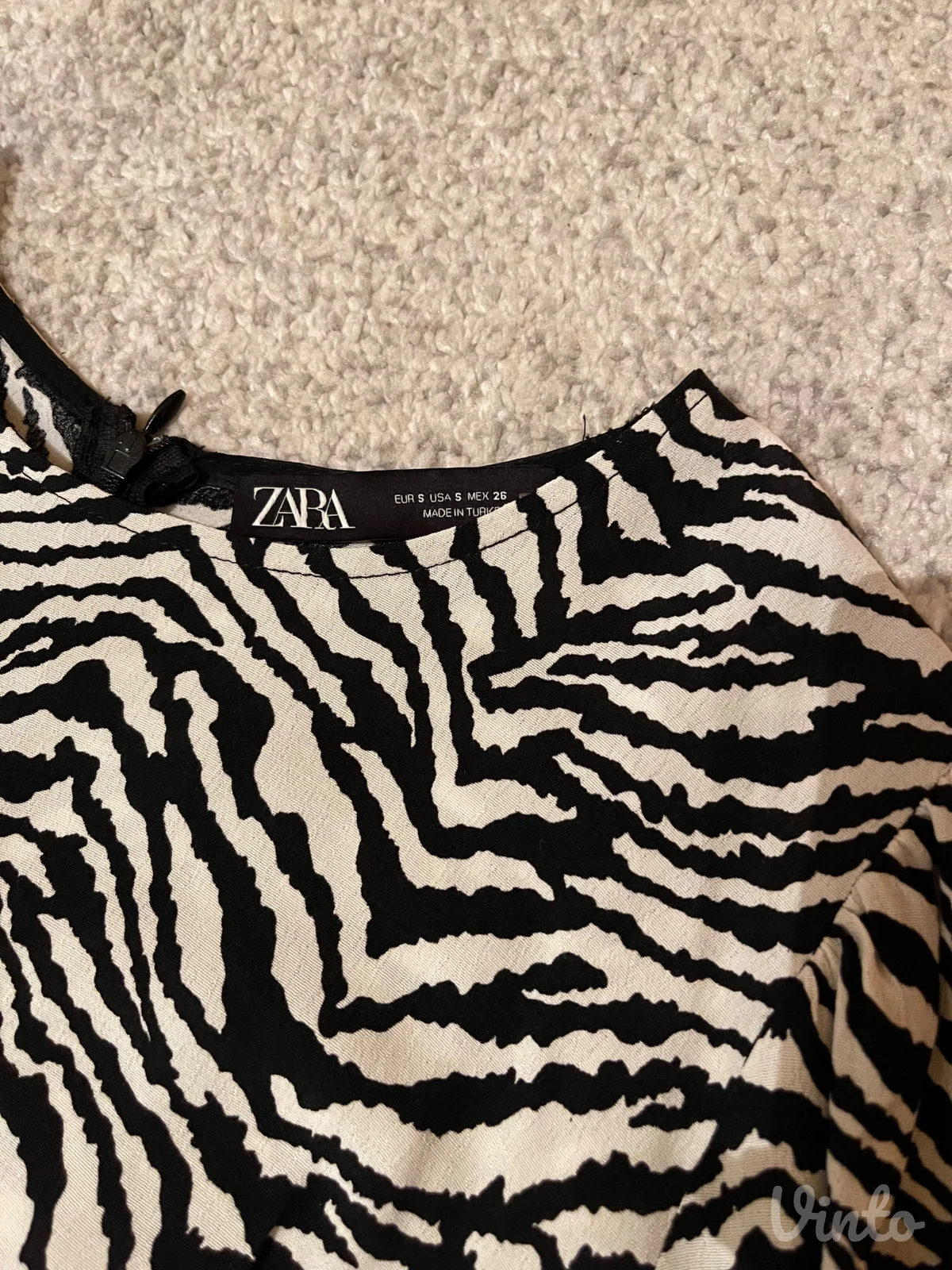 Zara mini haljina
