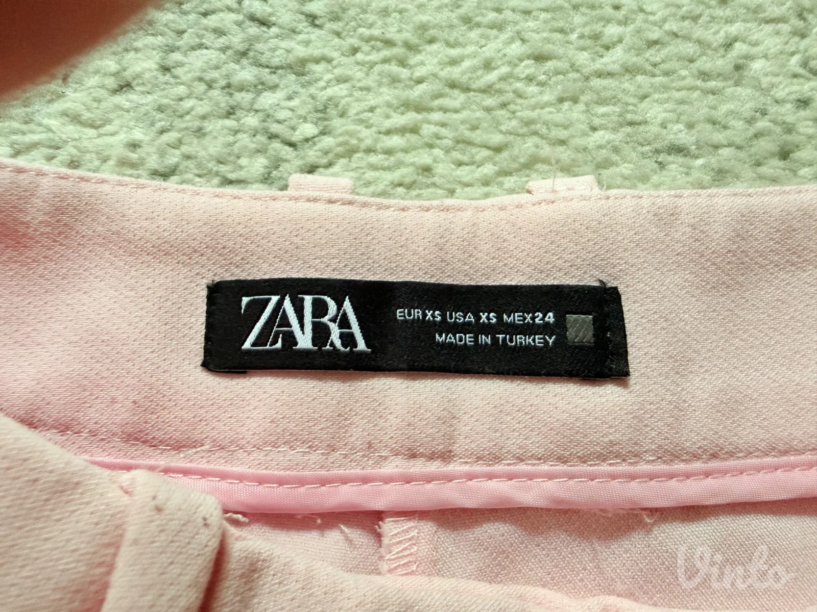 Zara sorts visok struk