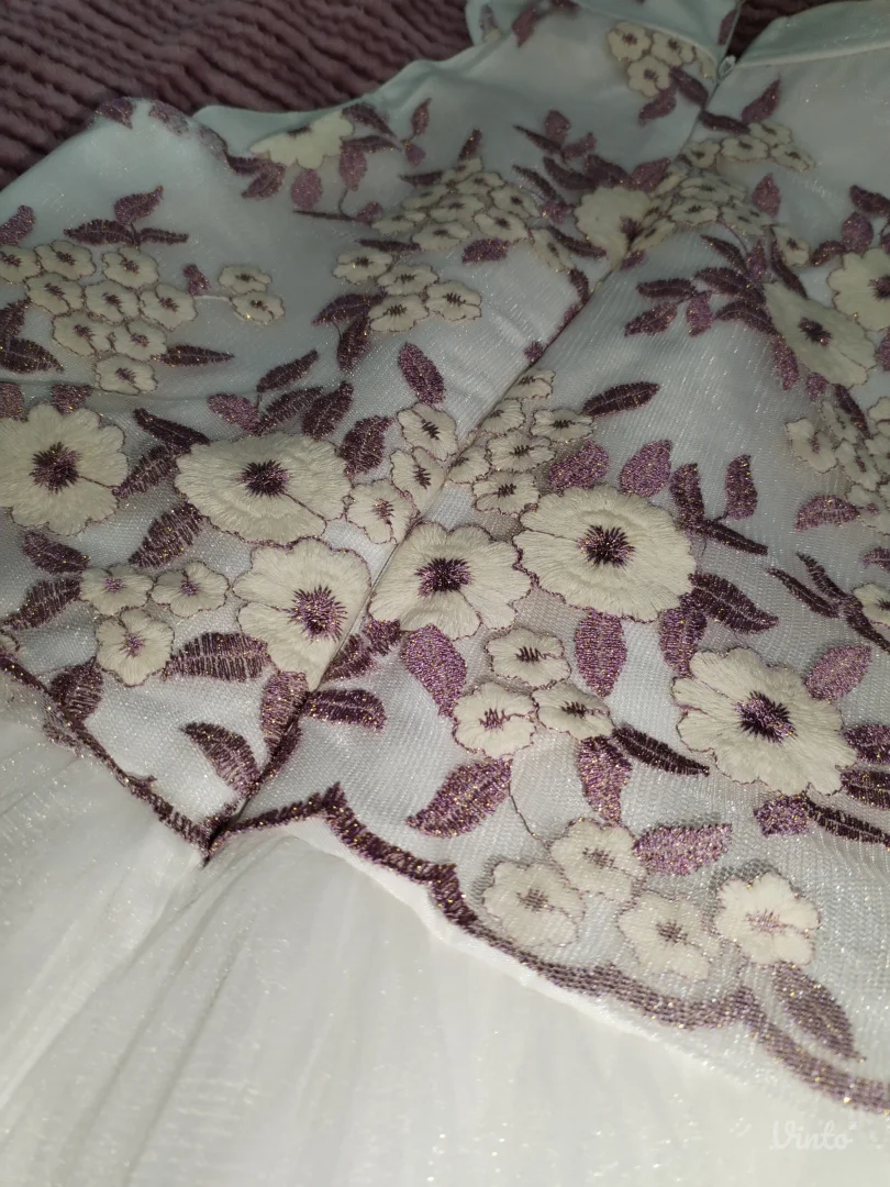 Svecana haljina jednom nosena