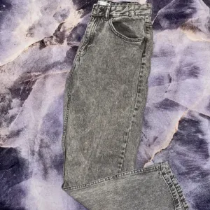 Farmerke kroj mom fit