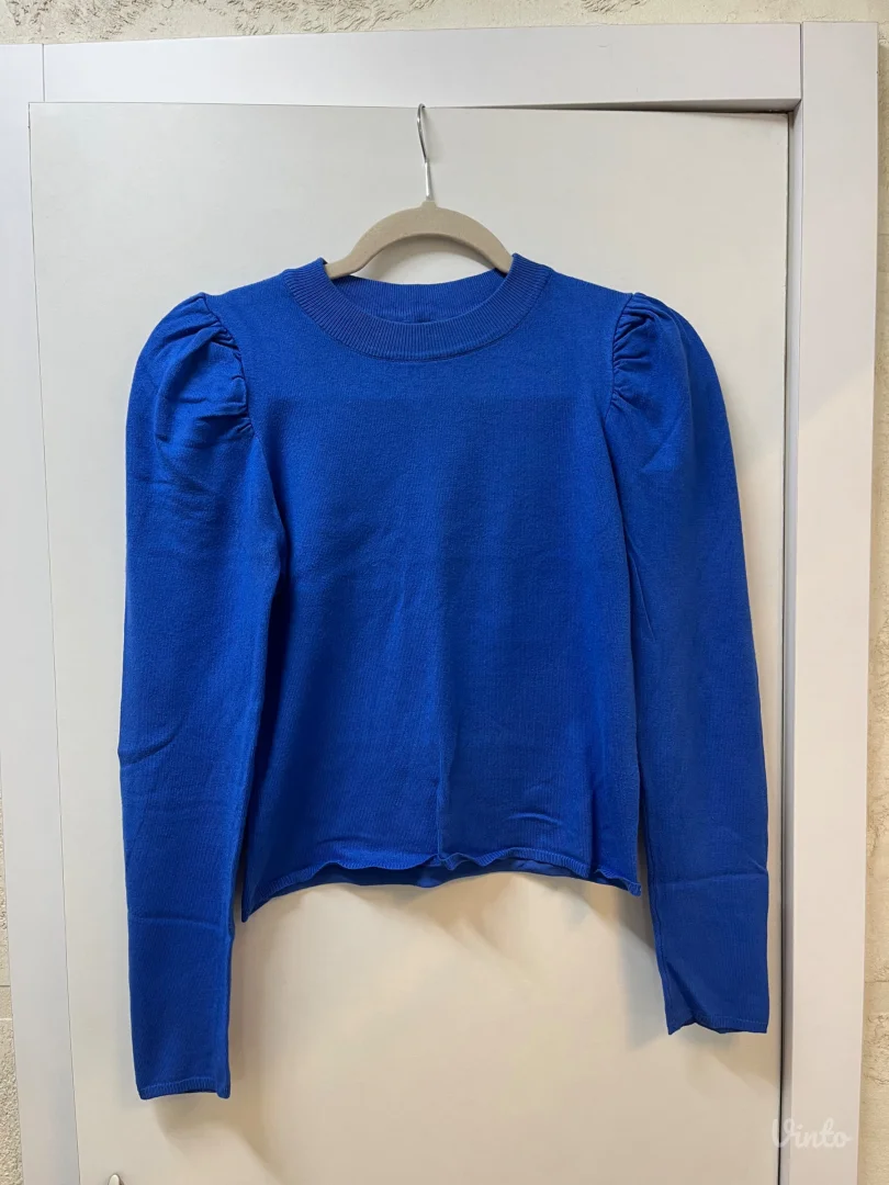 Plava bluzica sa puff naramenicama