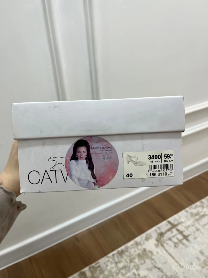 Srebrne štikle-Deichmann X Milica Pavlović