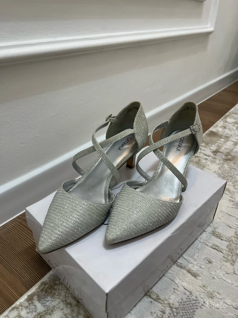 Srebrne štikle-Deichmann X Milica Pavlović