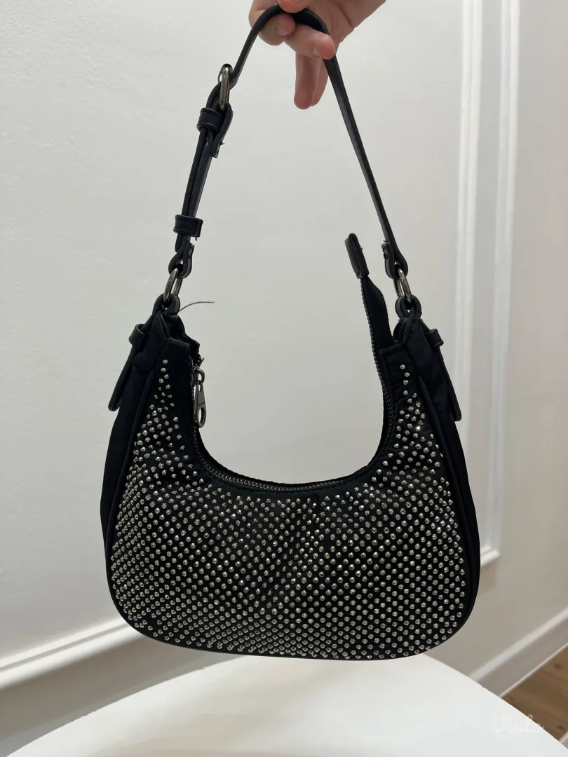 Crna torbica sa cirkonima