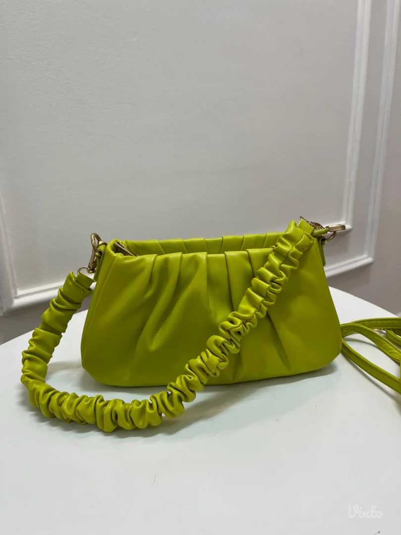 Zelena torbica sa dva kaiša