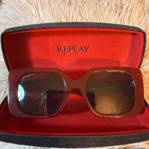 replay naocare za sunce