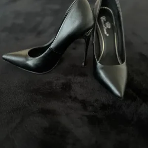 Salonke( prava koza)