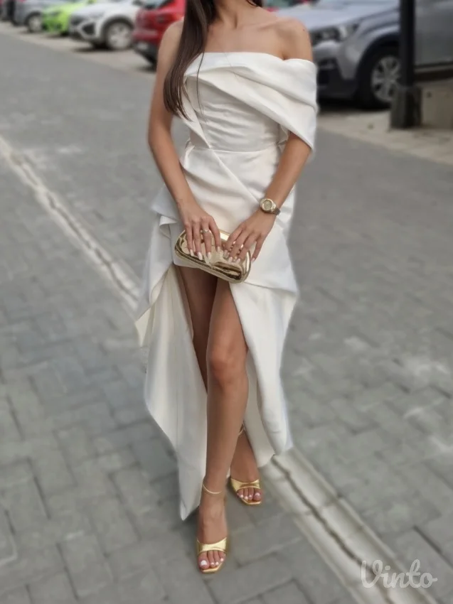 Bela haljina
