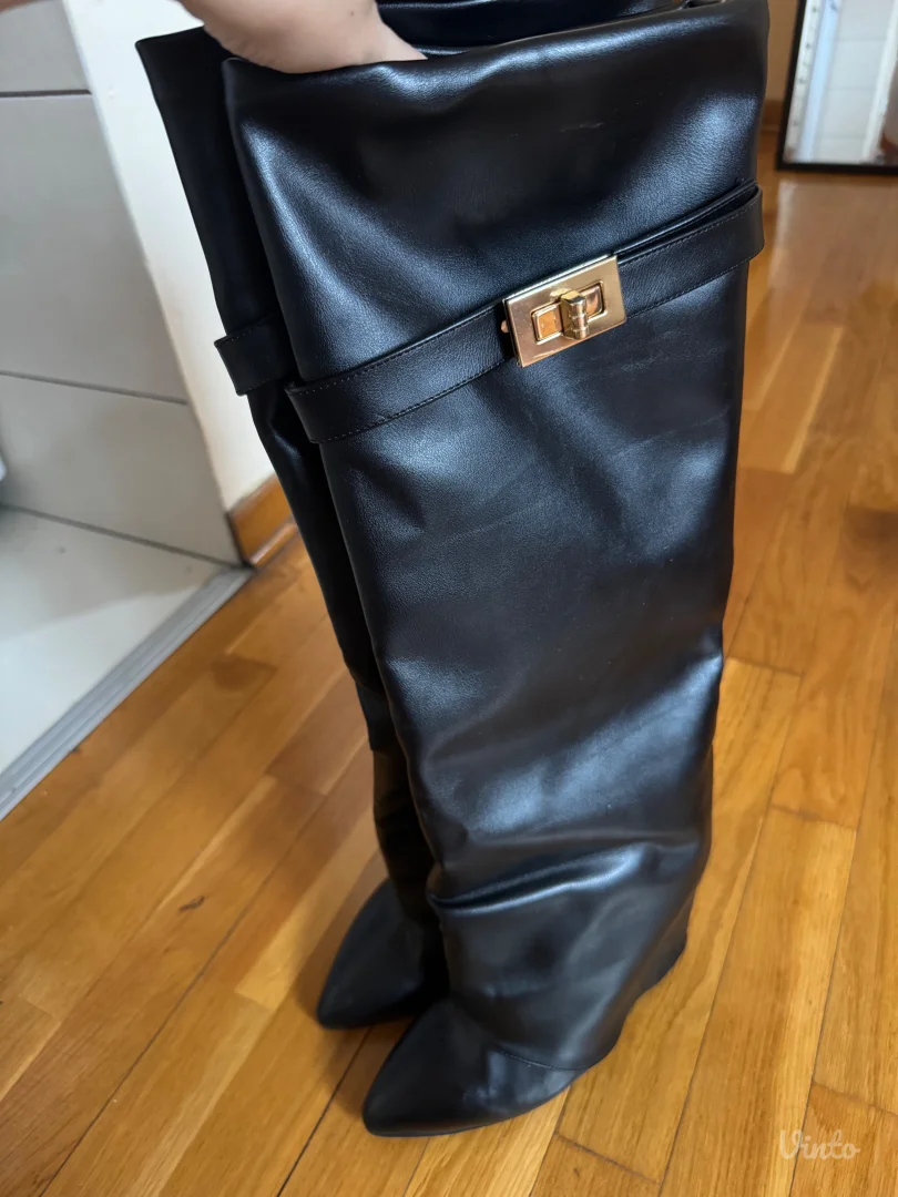 Crne duboke cizme 39br