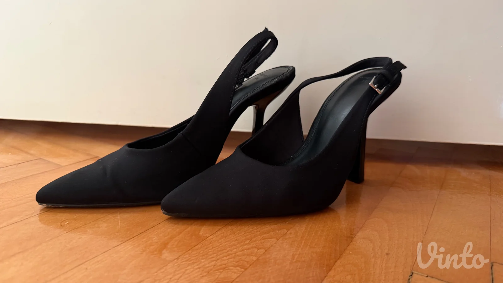 Bershka cipele sa potpeticom
