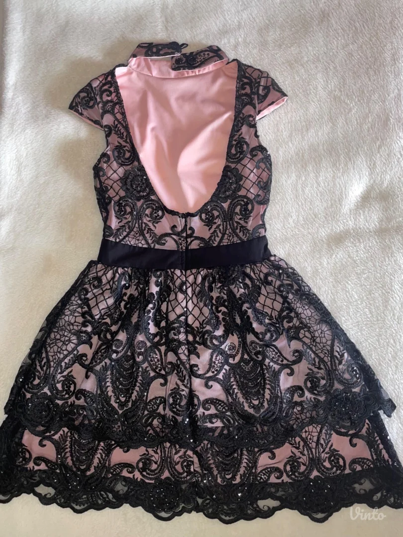 Elegantna cipkana haljina