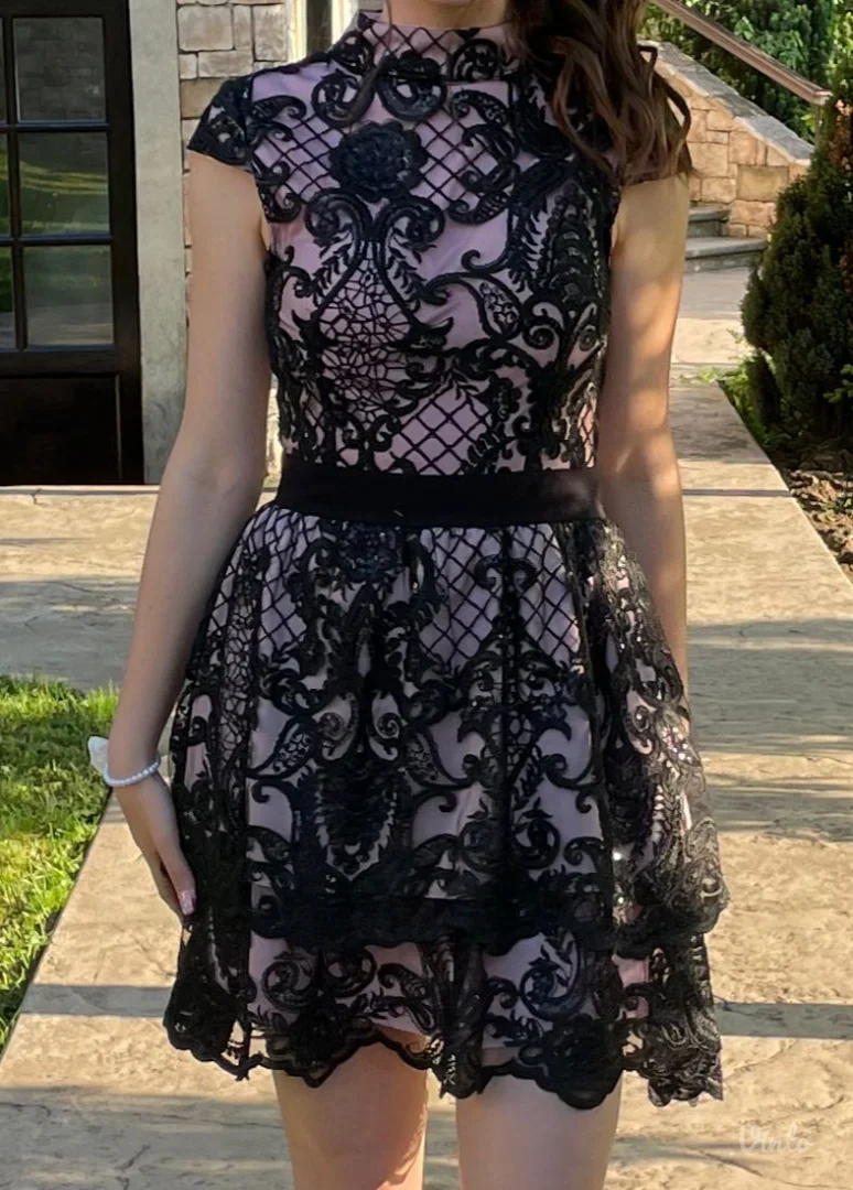 Elegantna cipkana haljina