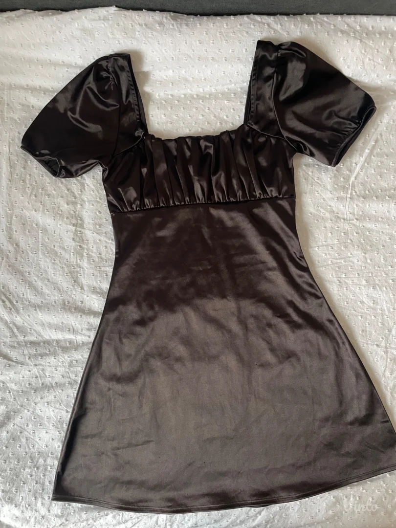 H&M satenska haljina