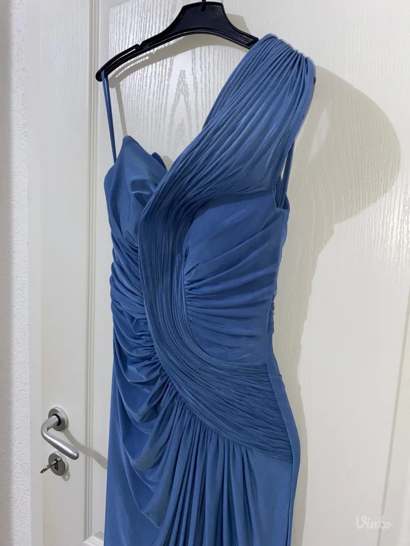 Plava svečana haljina