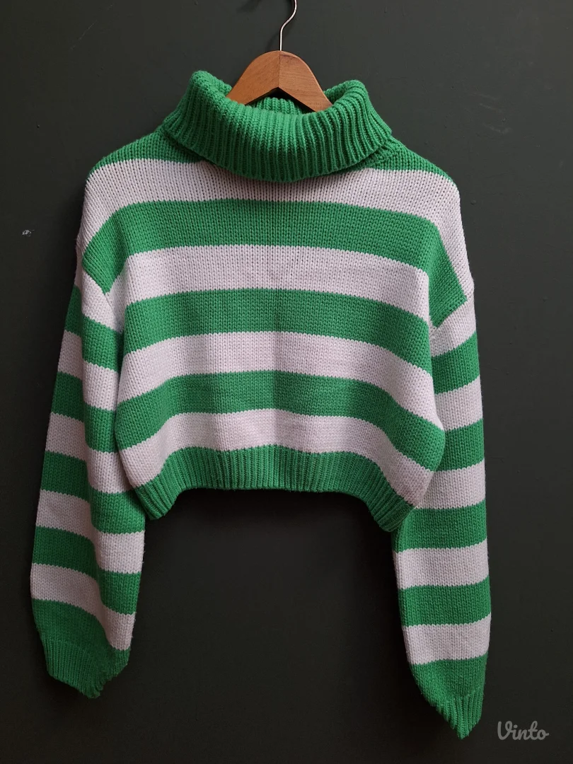 Zeleni džemper na pruge