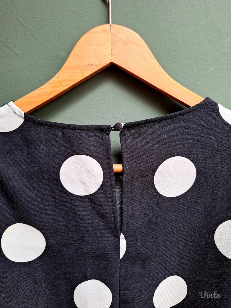 H&M haljina na tufne