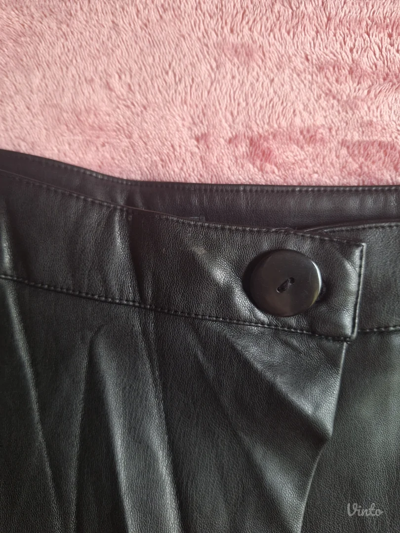 Reserved kožni šorts/suknjica