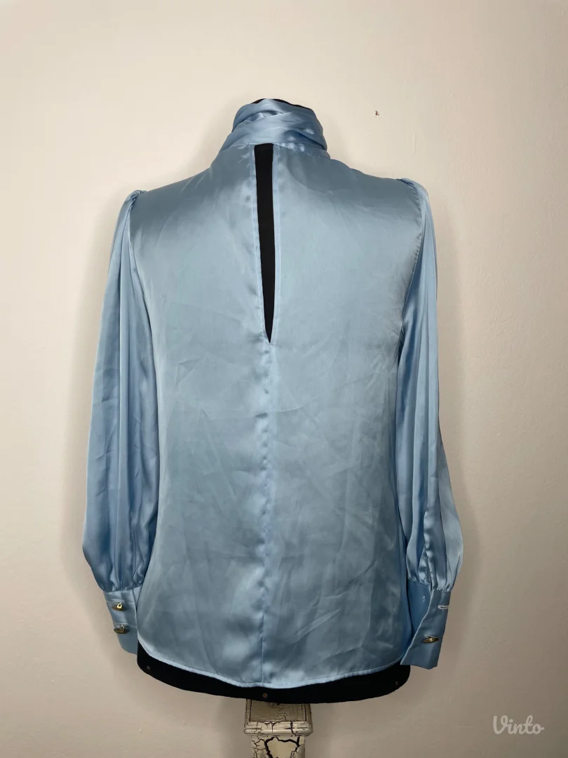 Zara prelepa bluza Xs