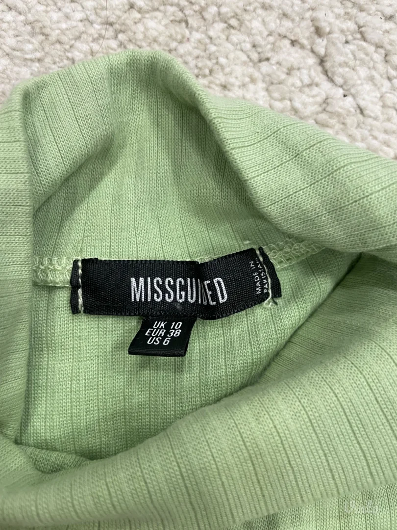 MISSGUIDED crop majica