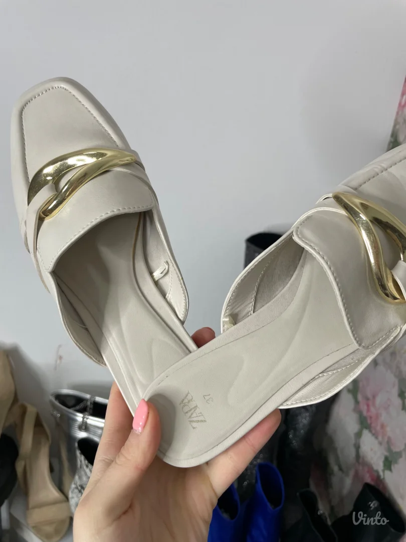Zara kožne papuce 37