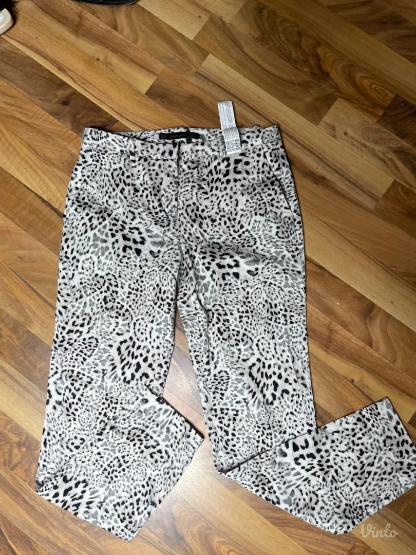 Zara tigraste pantalone