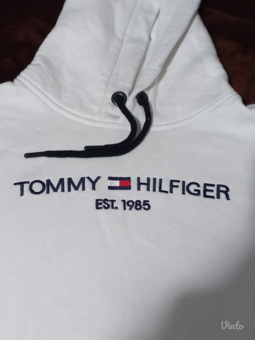 Tommy Hilfiger beli duks