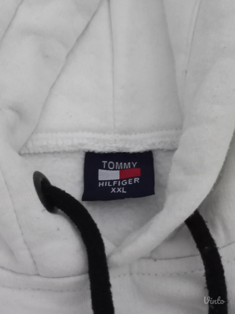 Tommy Hilfiger beli duks