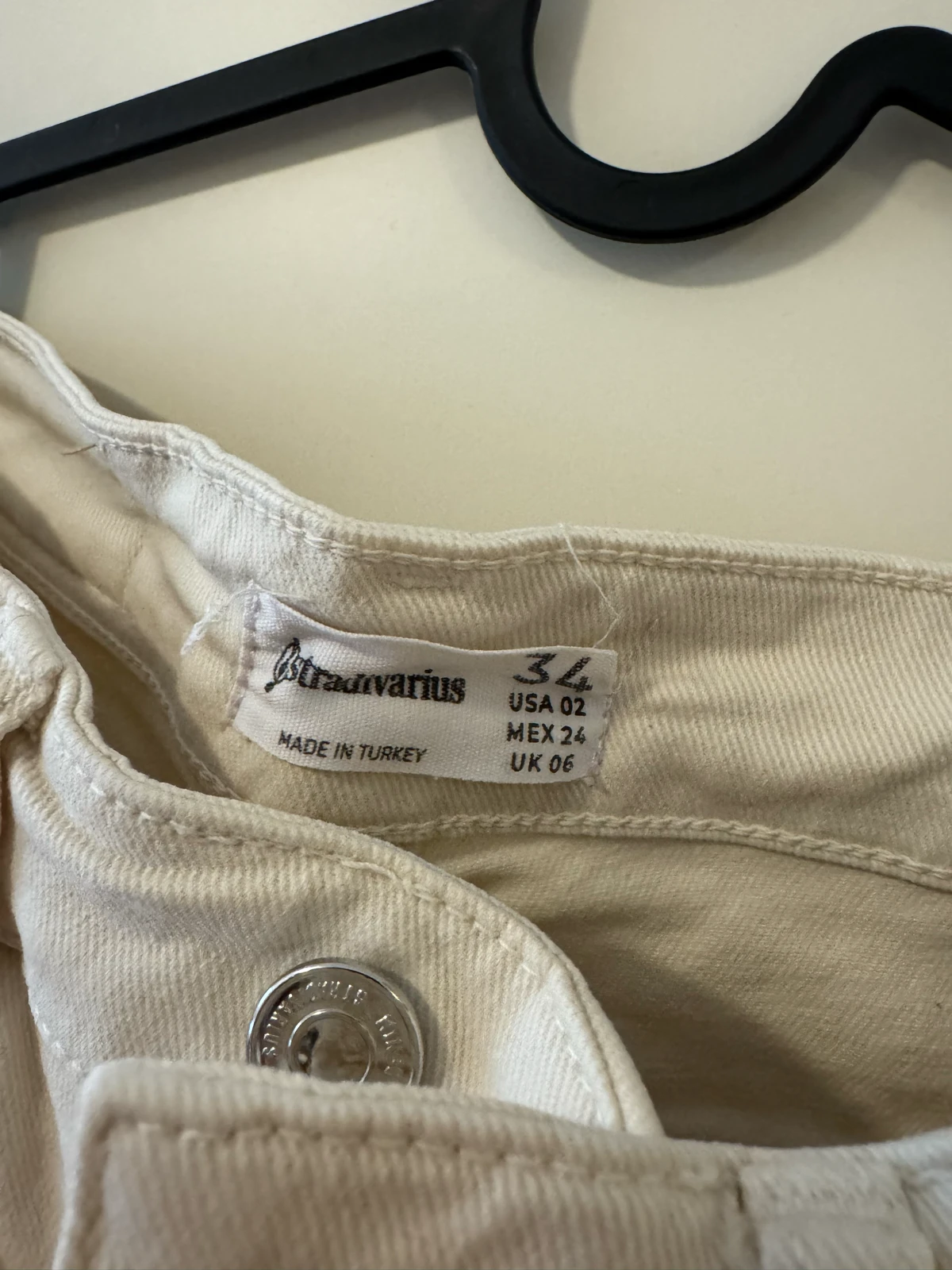 Ekru pantalone zvoncare