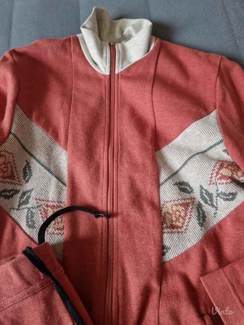 Komplet trenerka oversize kao nova