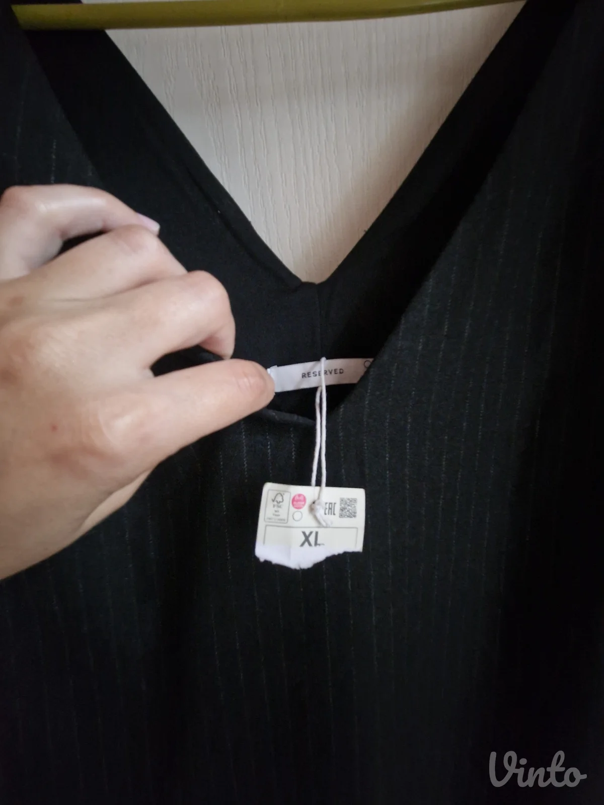 RESERVED crna haljina sa etiketom