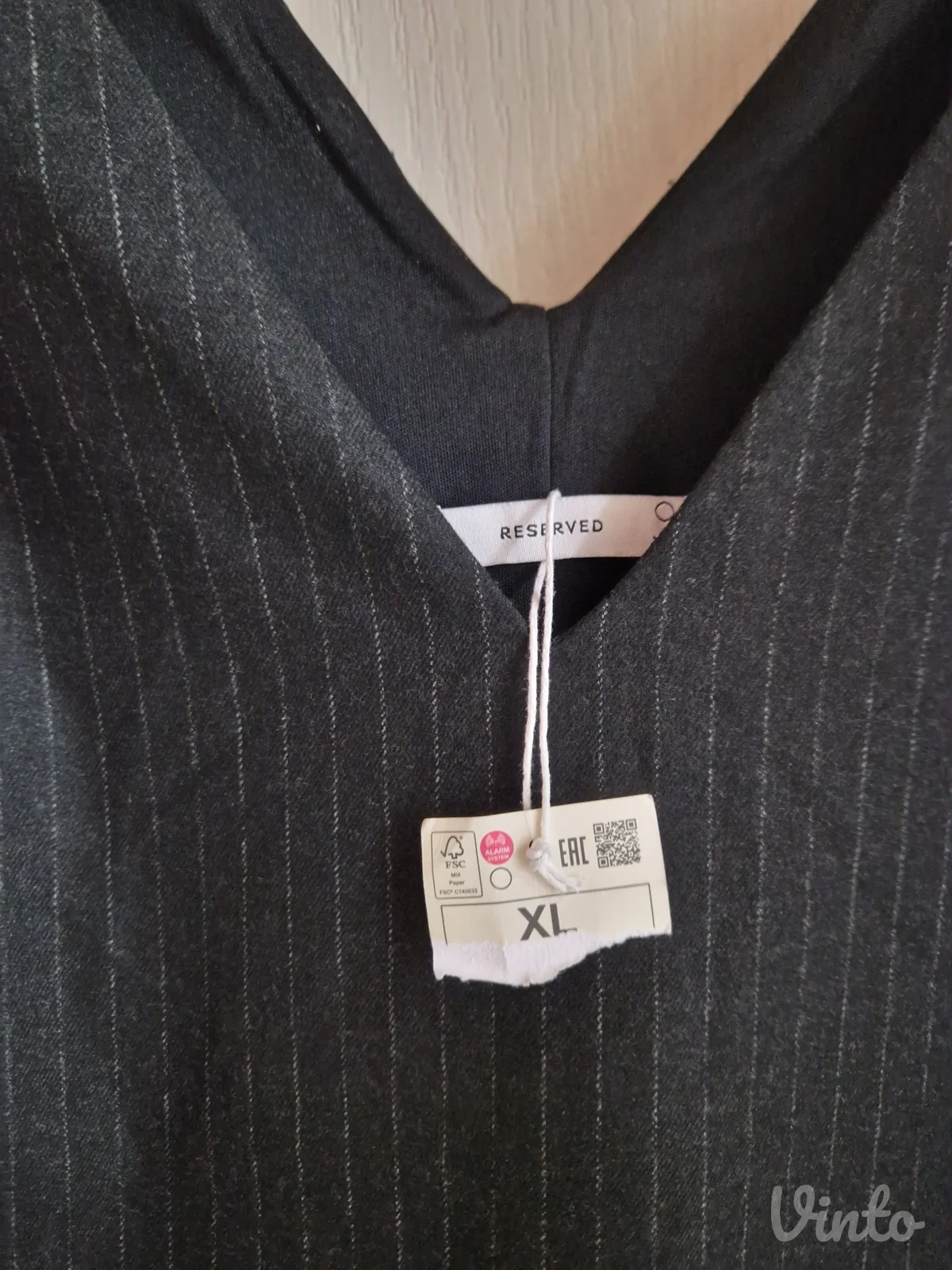 RESERVED crna haljina sa etiketom