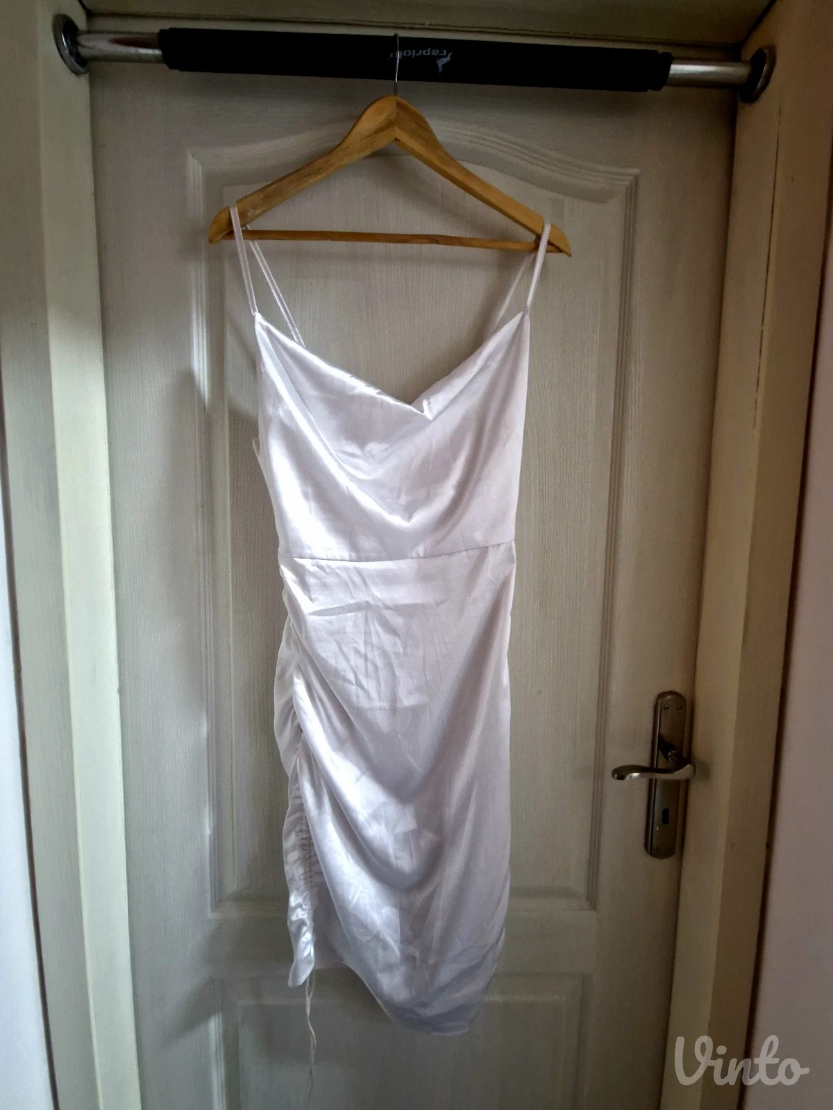 Silk bela haljina kao nova