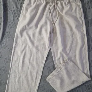 Bershka lanene pantalone