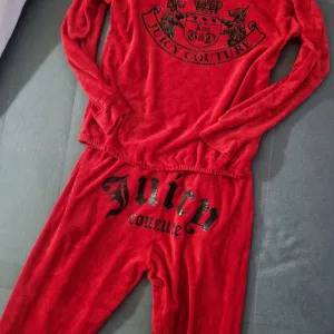 Juicy Couture plišana trenerka