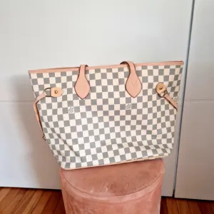 Neverfull torba feler