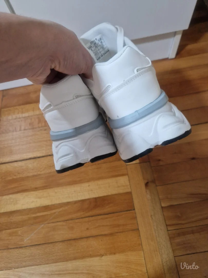 Patike jednom obuvene