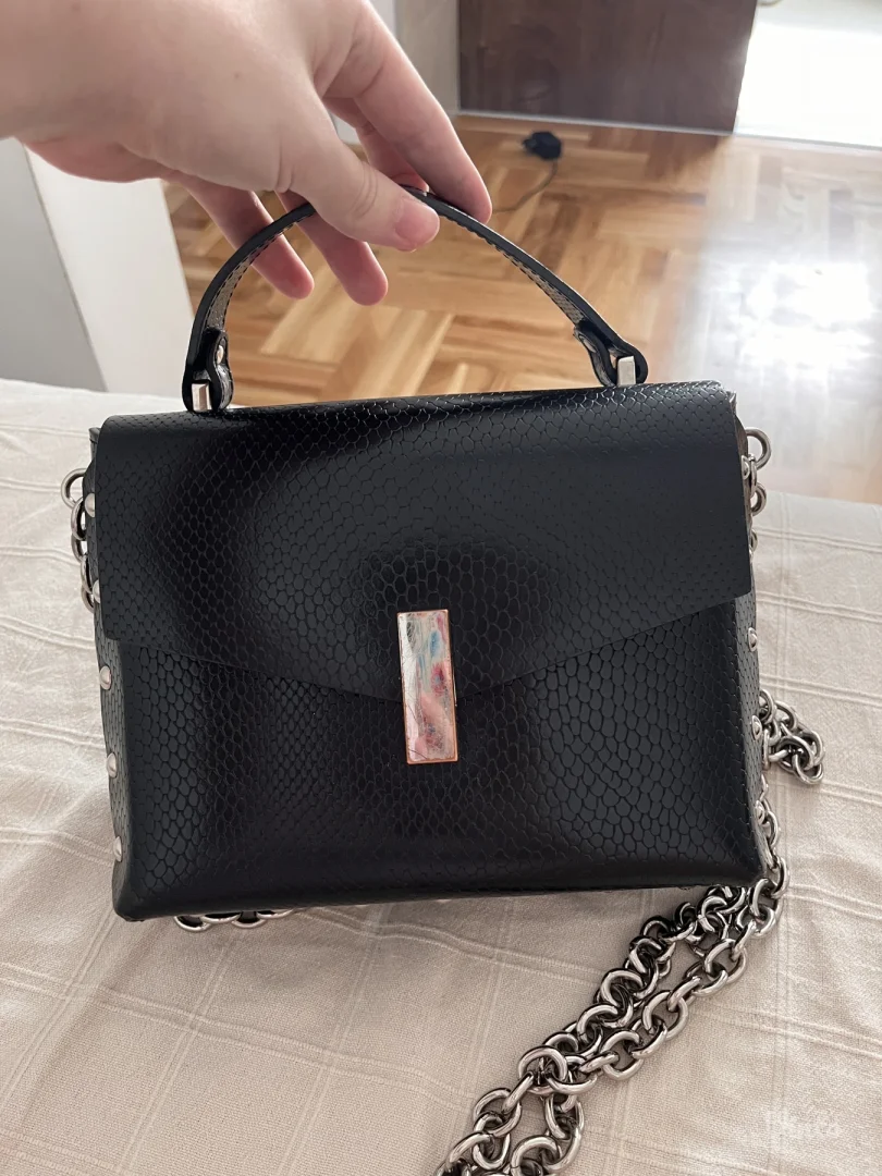 Mona crna kožna torba