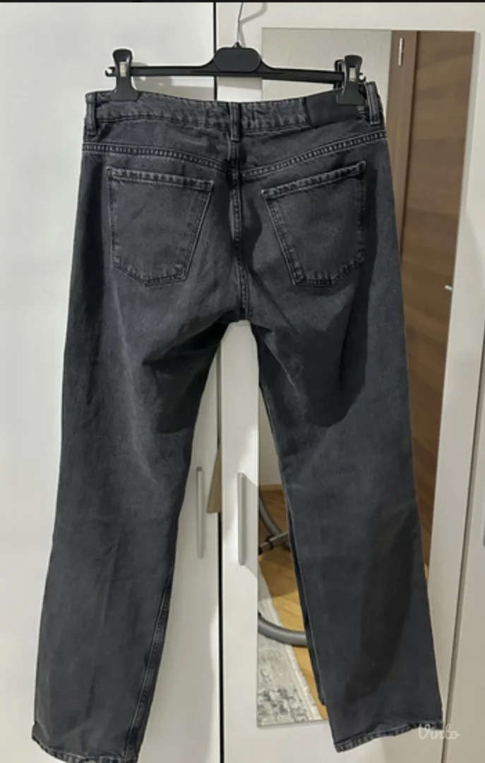 Crne famerke low rise Zara