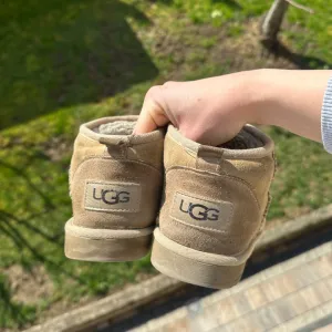 Ugg mini