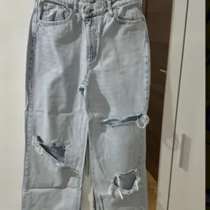 Pocepane stradivarius farmerke